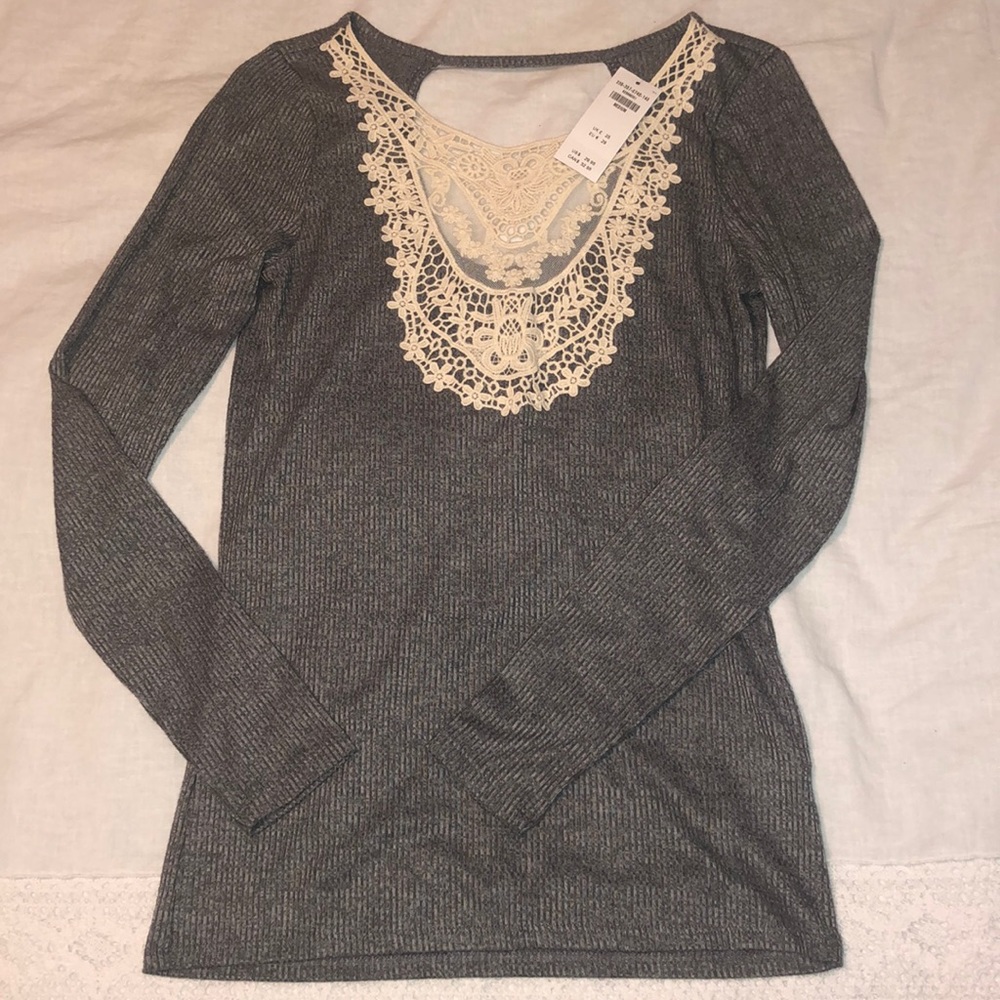 Gray long sleeve shirt with lace!